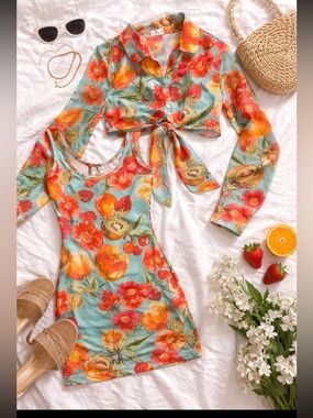 “Vintage 90s fruit print matching set / dress + blouse 🍓🍒”